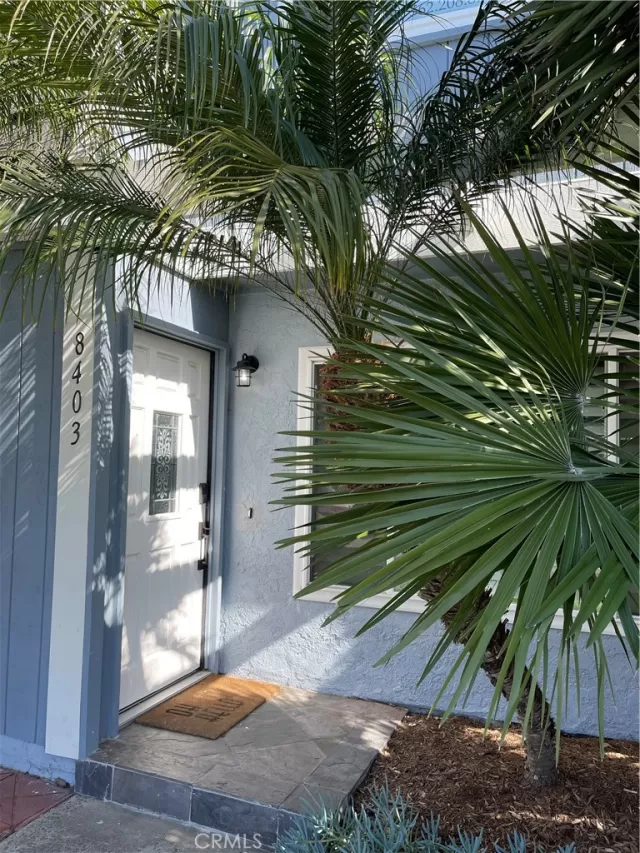 MLS: OC23014322 Condo For Sale