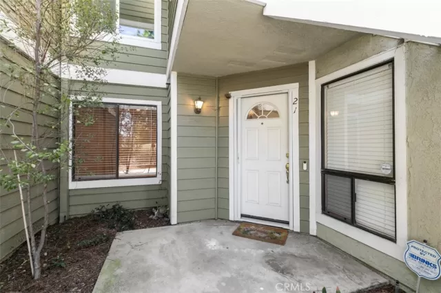 MLS: OC23014551 Condo For Sale