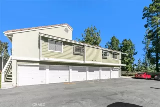 Photo #3: OC23014551 Listing