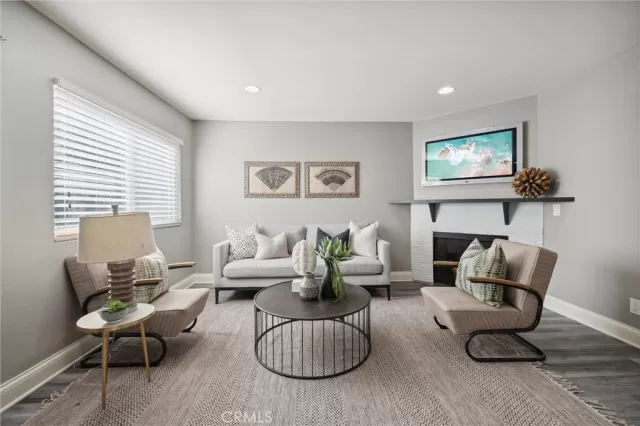 MLS: OC23014612 Condo For Sale