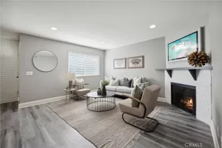 Photo #2: OC23014612 Listing 