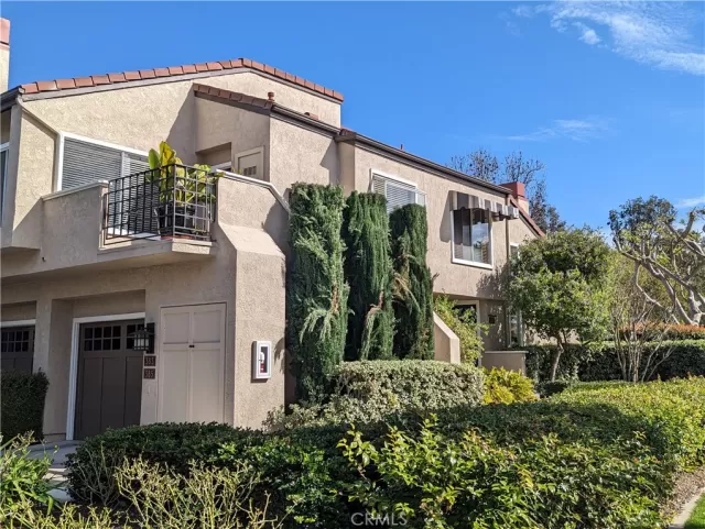 MLS: OC23014774 Condo For Sale