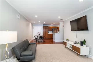 Photo #5: OC23015039 Listing