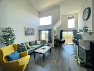 Photo #2: OC23015360 Listing