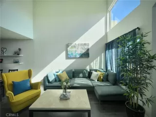 Photo #4: OC23015360 Listing