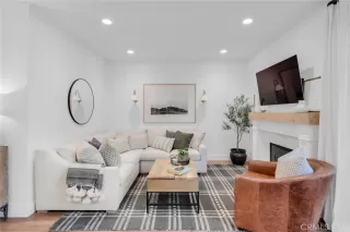 Photo #6: OC23015663 Listing 