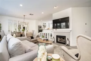 Photo #4: OC23015773 Listing 