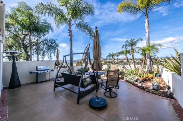 MLS: OC23015824 Condo For Sale