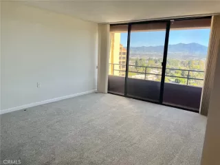 Photo #6: OC23016476 Listing