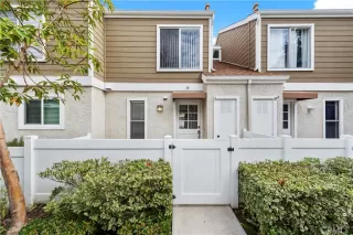 Photo #2: OC23016534 Listing