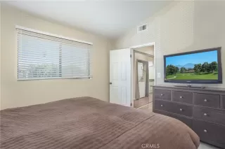 Photo #4: OC23016550 Listing 