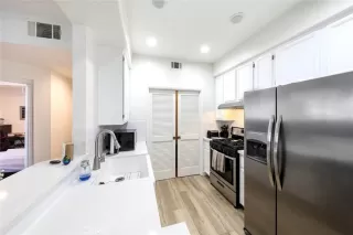 Photo #5: OC23016812 Listing 