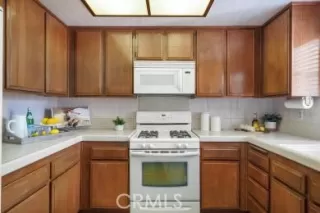 Photo #5: OC23017056 Listing