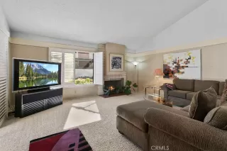 Photo #6: OC23017158 Listing 