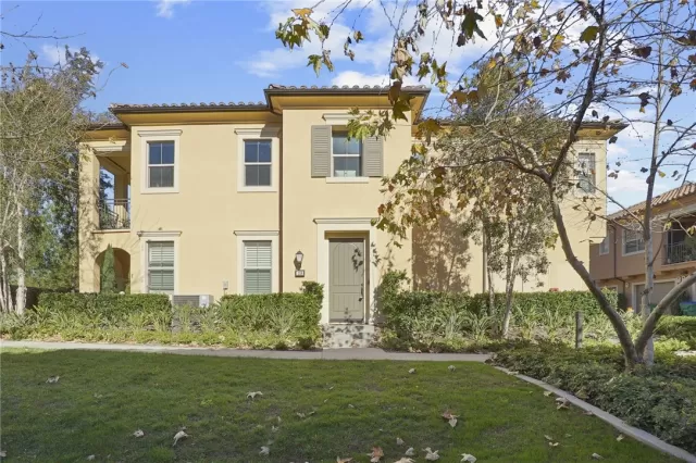 MLS: OC23017237 Condo For Sale