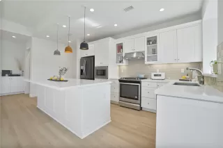 Photo #3: OC23017237 Listing 