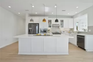 Photo #4: OC23017237 Listing 