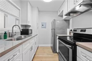 Photo #2: OC23017331 Listing