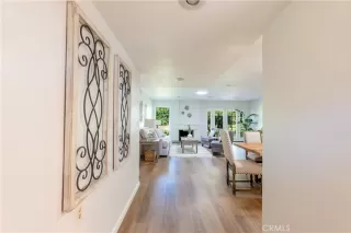 Photo #2: OC23017346 Listing