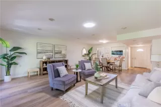 Photo #4: OC23017346 Listing