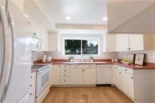 Photo #5: OC23017346 Listing