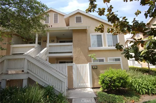 MLS: OC23017370 Condo For Sale