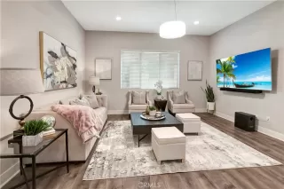 Photo #3: OC23017422 Listing