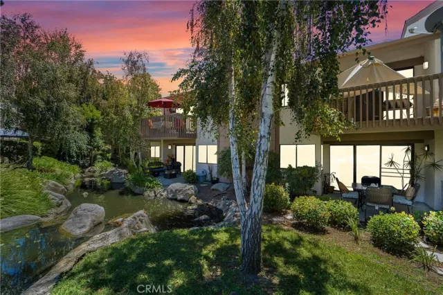 MLS: OC23017536 Condo For Sale