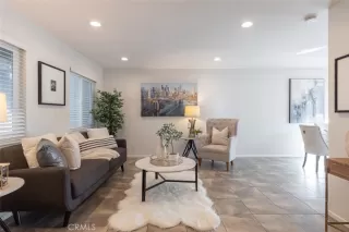 Photo #3: OC23017563 Listing 