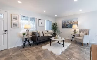 Photo #4: OC23017563 Listing 