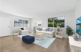 Photo #4: OC23017750 Listing 