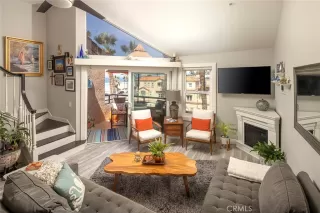 Photo #2: OC23018122 Listing