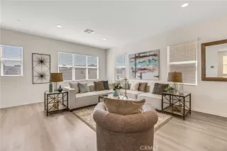 Photo #3: OC23018782 Listing 