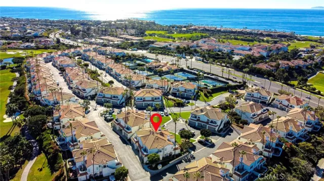 MLS: OC23018854 Condo For Sale