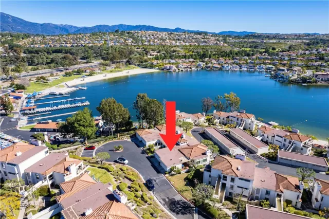 MLS: OC23018860 Condo For Sale