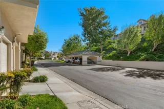 Photo #1: OC23019112 Listing