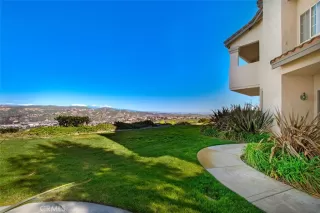 Photo #2: OC23019112 Listing