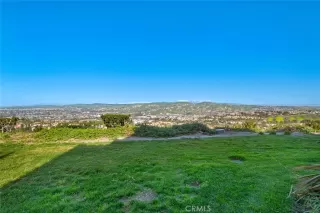 Photo #4: OC23019112 Listing