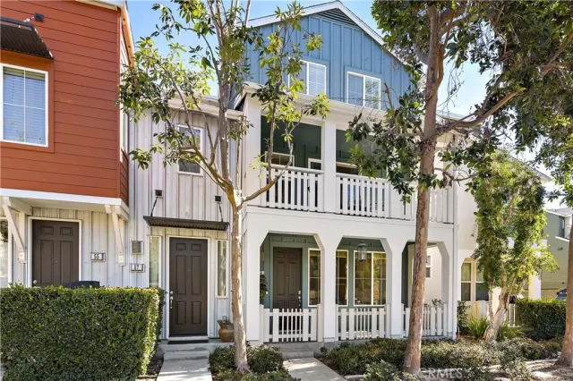 MLS: OC23019421 Condo For Sale