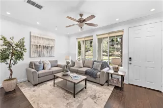 Photo #3: OC23019421 Listing