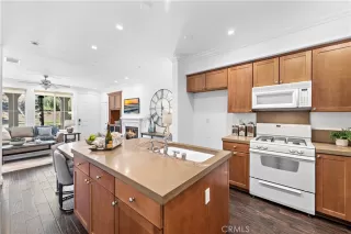 Photo #5: OC23019421 Listing