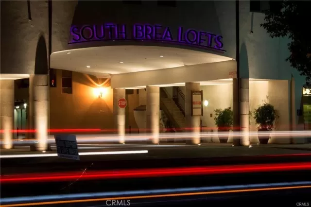 MLS: OC23019563 Condo For Sale