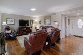 Photo #6: OC23019861 Listing