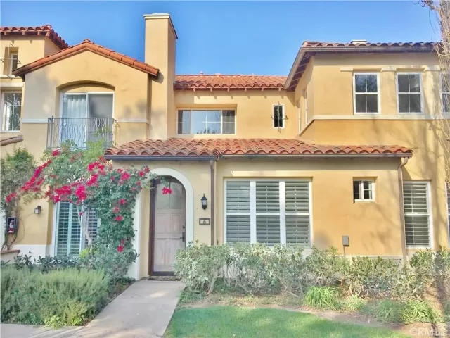 MLS: OC23020112 Condo For Sale