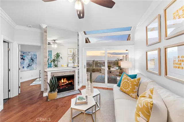 MLS: OC23020434 Condo For Sale