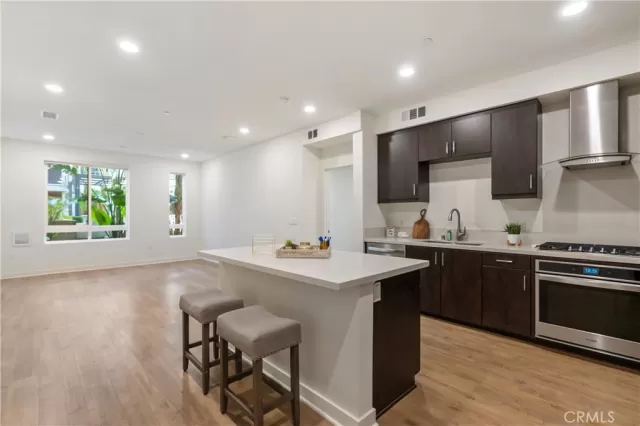 MLS: OC23020502 Condo For Sale