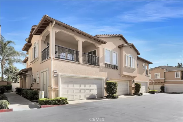 MLS: OC23020539 Condo For Sale