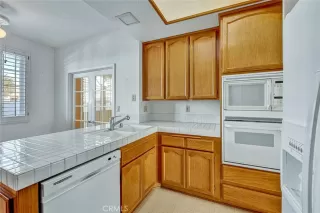 Photo #6: OC23020702 Listing 