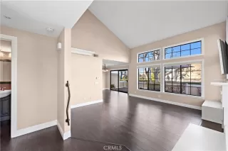 Photo #2: OC23021036 Listing 