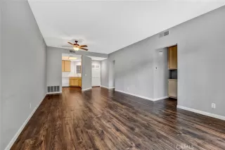 Photo #6: OC23021182 Listing 